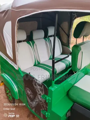 Bajaj RE 2021 Green