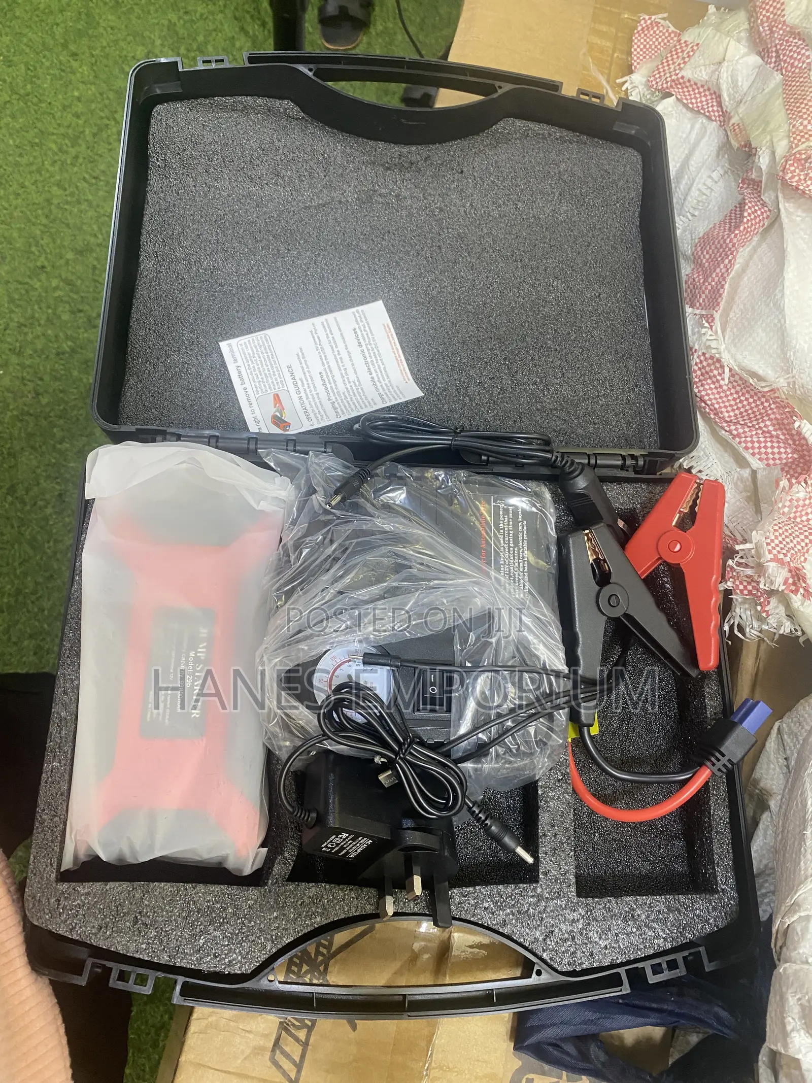 Portable Jump Starter Kits for All Cars Plus Led Torch + Powerbank