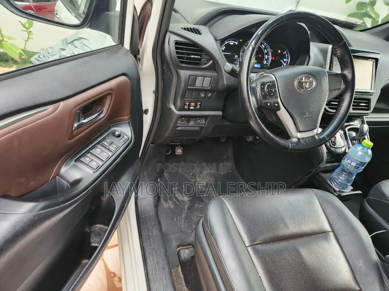 Toyota Voxy 2015 White