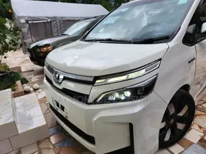 Toyota Voxy 2015 White