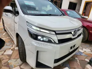 Toyota Voxy 2015 White