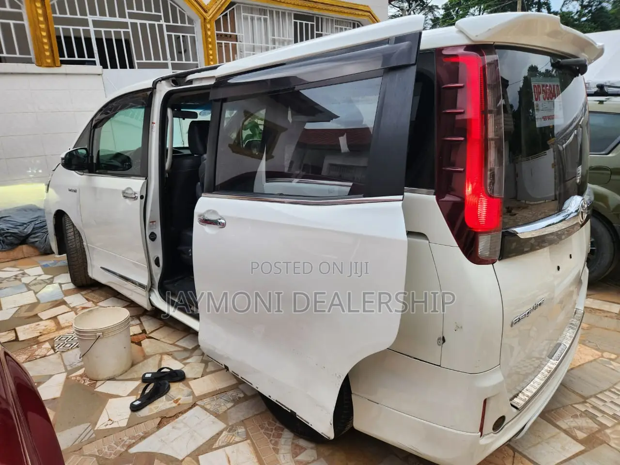Toyota Voxy 2015 White