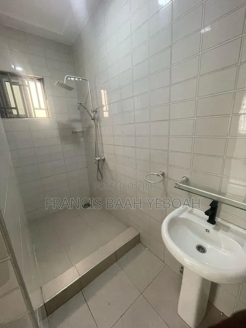3bdrm House in Shining Star Real, Accra Metropolitan for sale