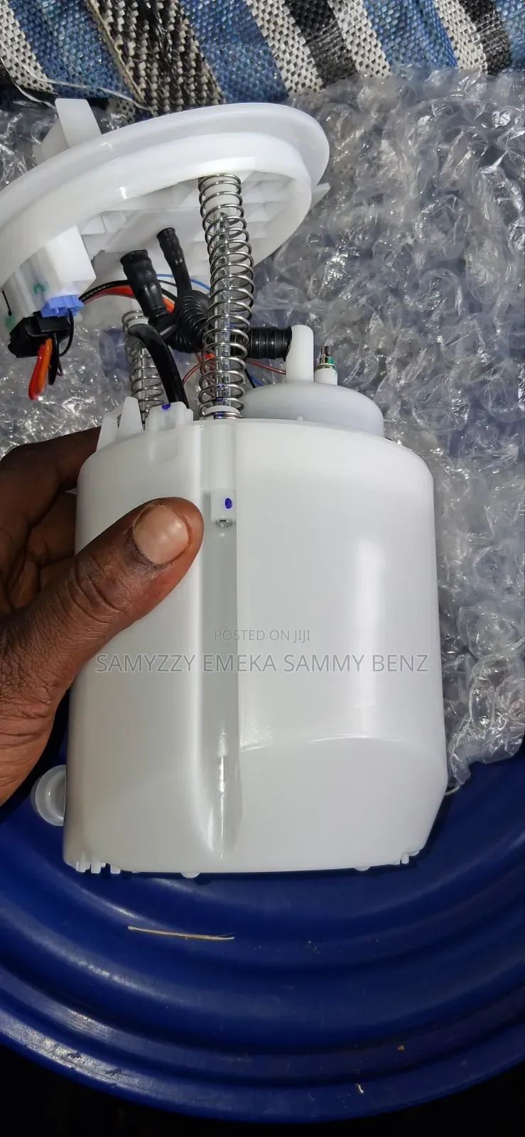 Genuine Mercedes-Benz Fuel Pump Assembly 206 167