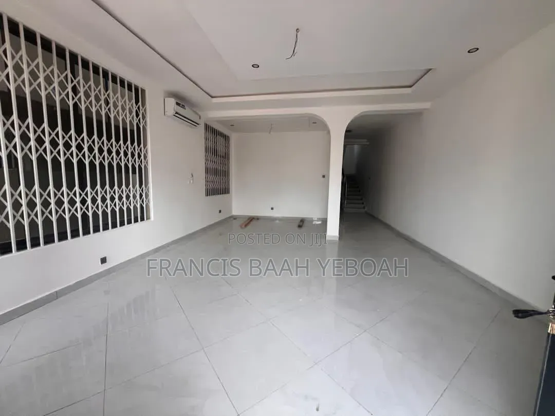 3bdrm House in Shining Star Real, Accra Metropolitan for sale