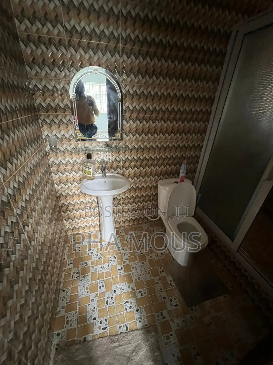 2bdrm Apartment in Achimota for rent