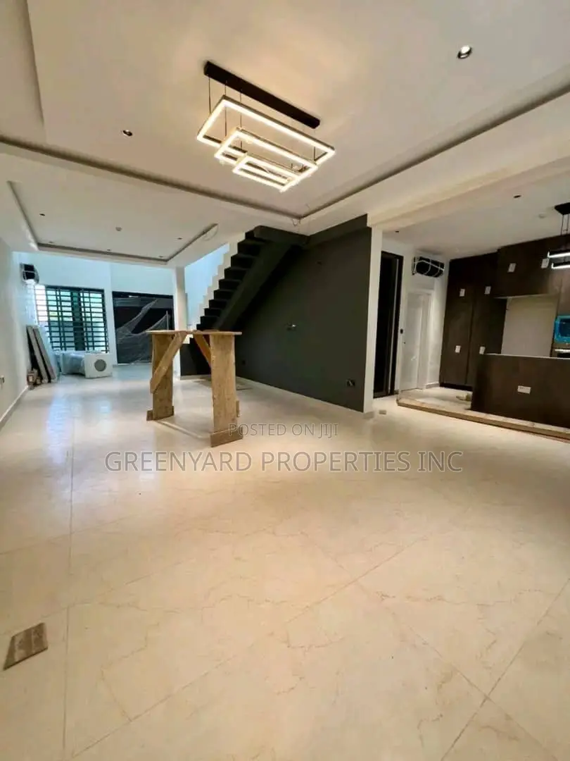 4bdrm Townhouse / Terrace in Burma Hills, Tseaddo for rent
