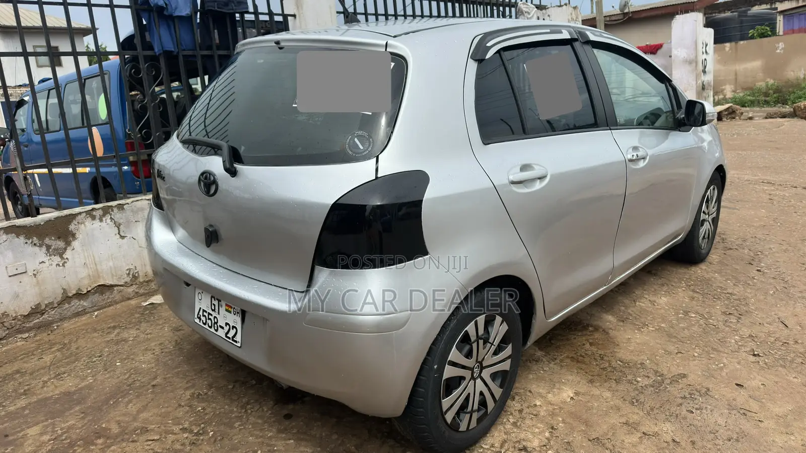 Toyota Vitz 1.5 FWD 3dr 2010 Silver