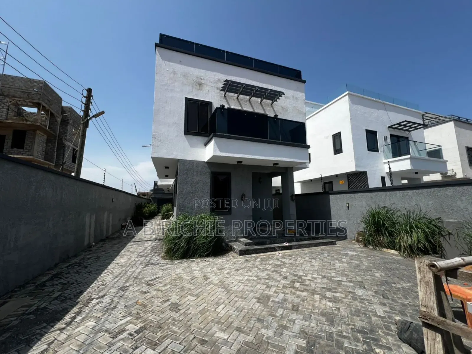 5bdrm Duplex in Ab Richie Properties, Boundary Road Area for sale