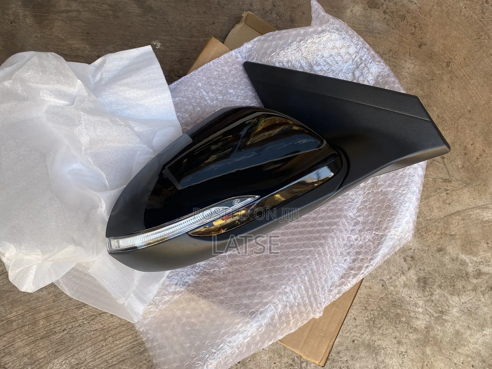 Hyundai Elantra 2017,2018 Driver View Mirror (Sensor)