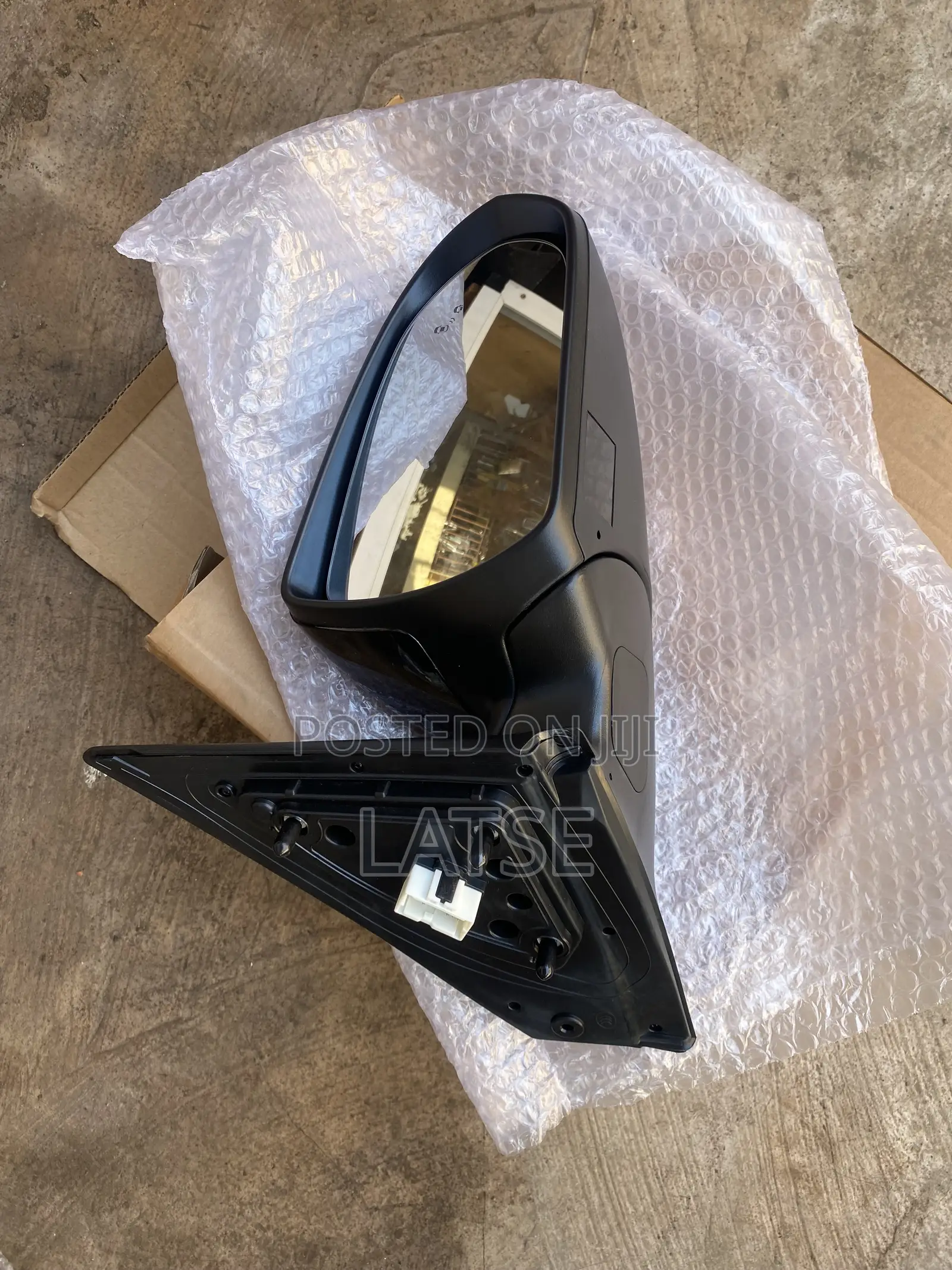 Hyundai Elantra 2017,2018 Driver View Mirror (Sensor)