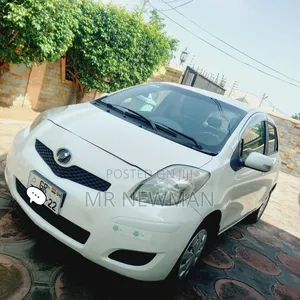 Toyota Vitz 2010 White