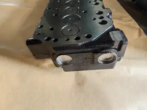 Nissan Td42 Complete Cylinder Head Straight 6
