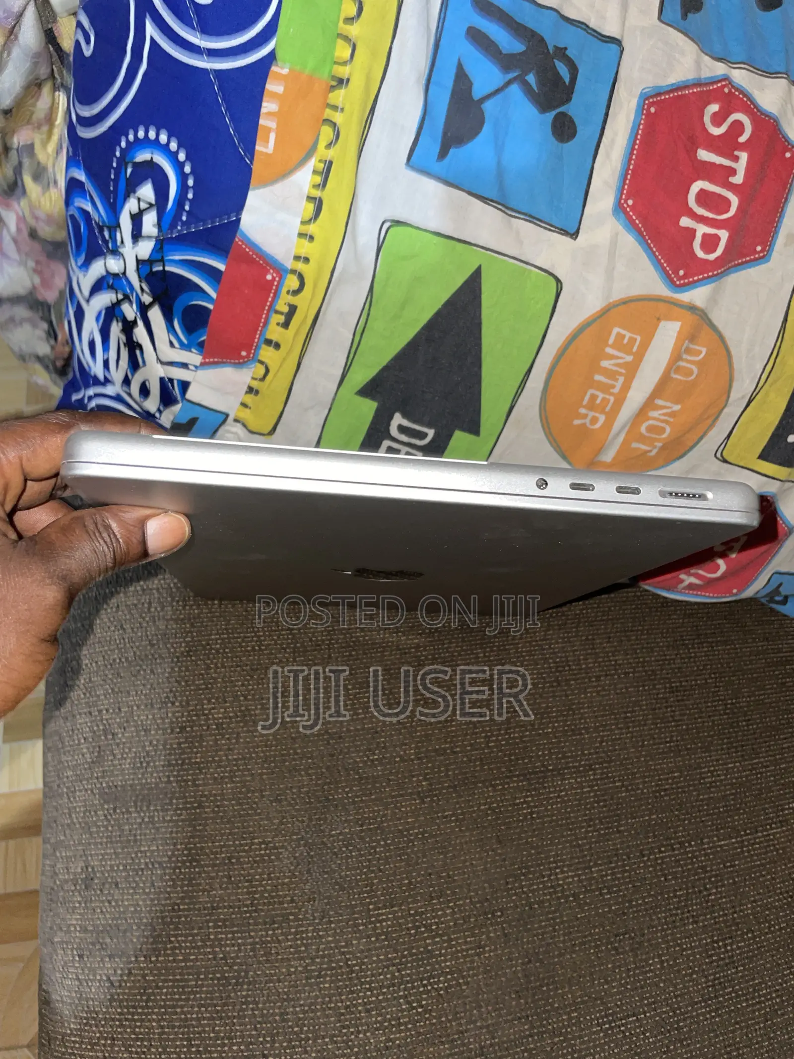 Laptop Apple MacBook Pro 2021 M1 16GB Apple M1 Pro SSD 512GB