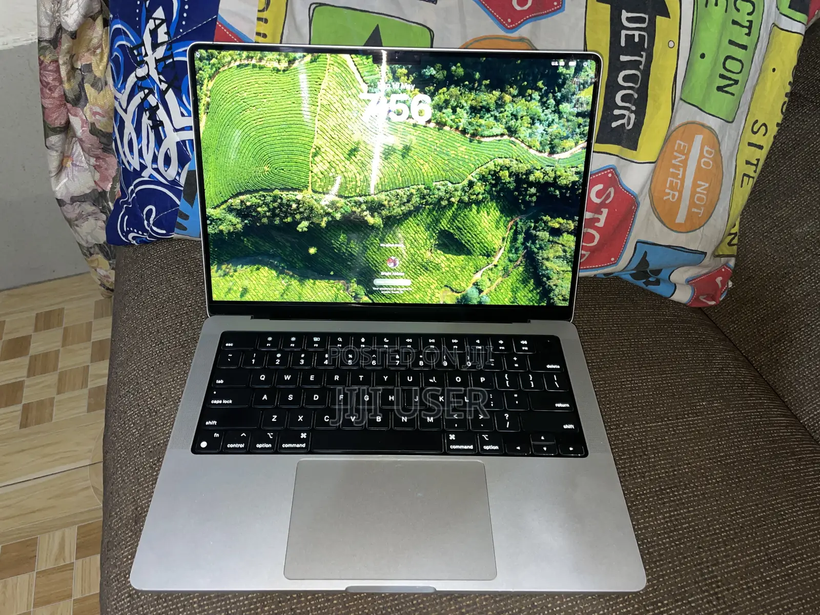 Laptop Apple MacBook Pro 2021 M1 16GB Apple M1 Pro SSD 512GB