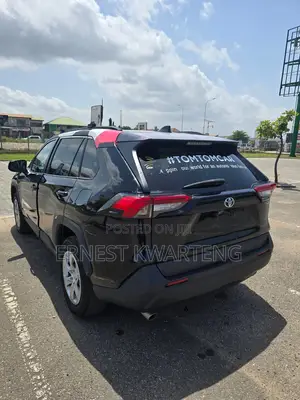 Toyota RAV4 LE 2021 Black
