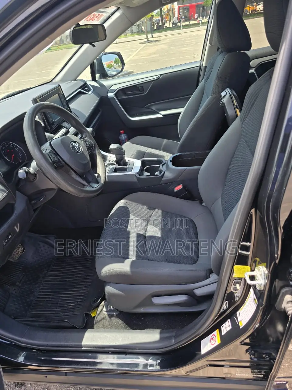 Toyota RAV4 LE 2021 Black