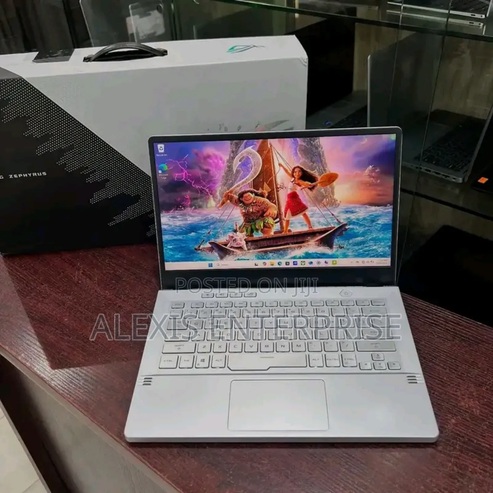New Laptop Asus A42JK 16GB AMD Ryzen 9 SSD 1T