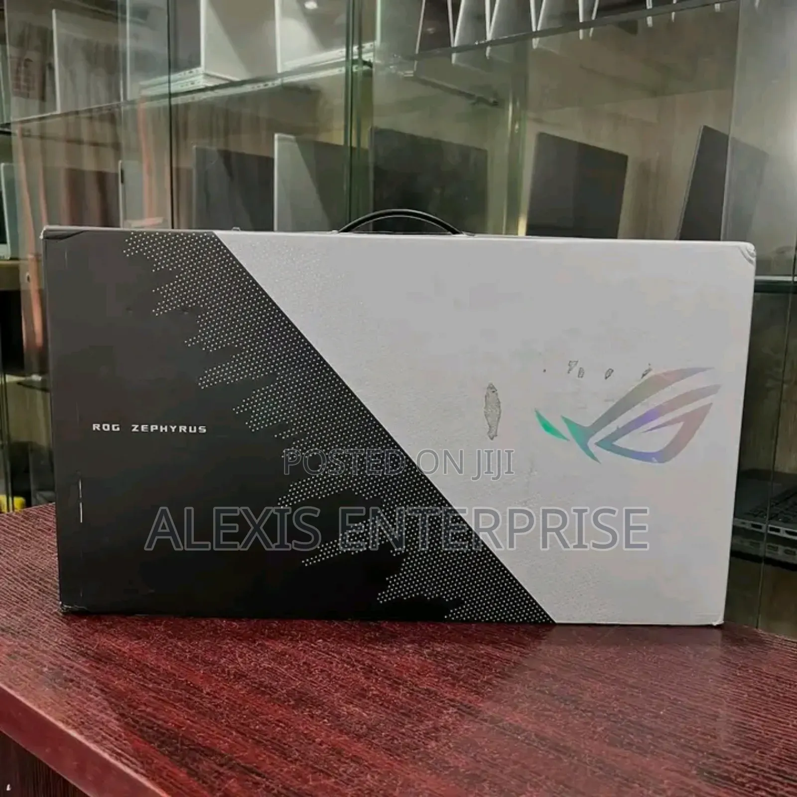 New Laptop Asus A42JK 16GB AMD Ryzen 9 SSD 1T