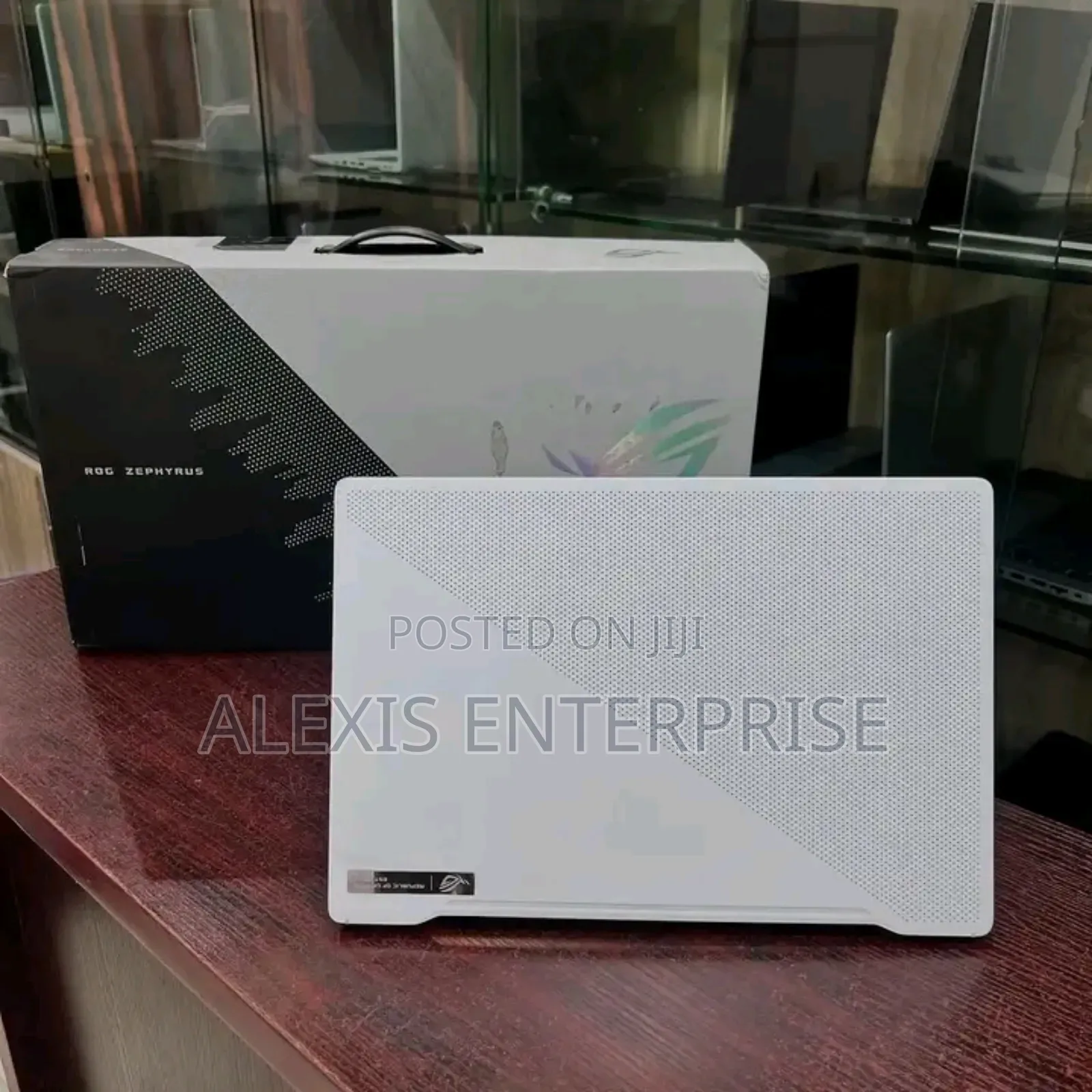 New Laptop Asus A42JK 16GB AMD Ryzen 9 SSD 1T