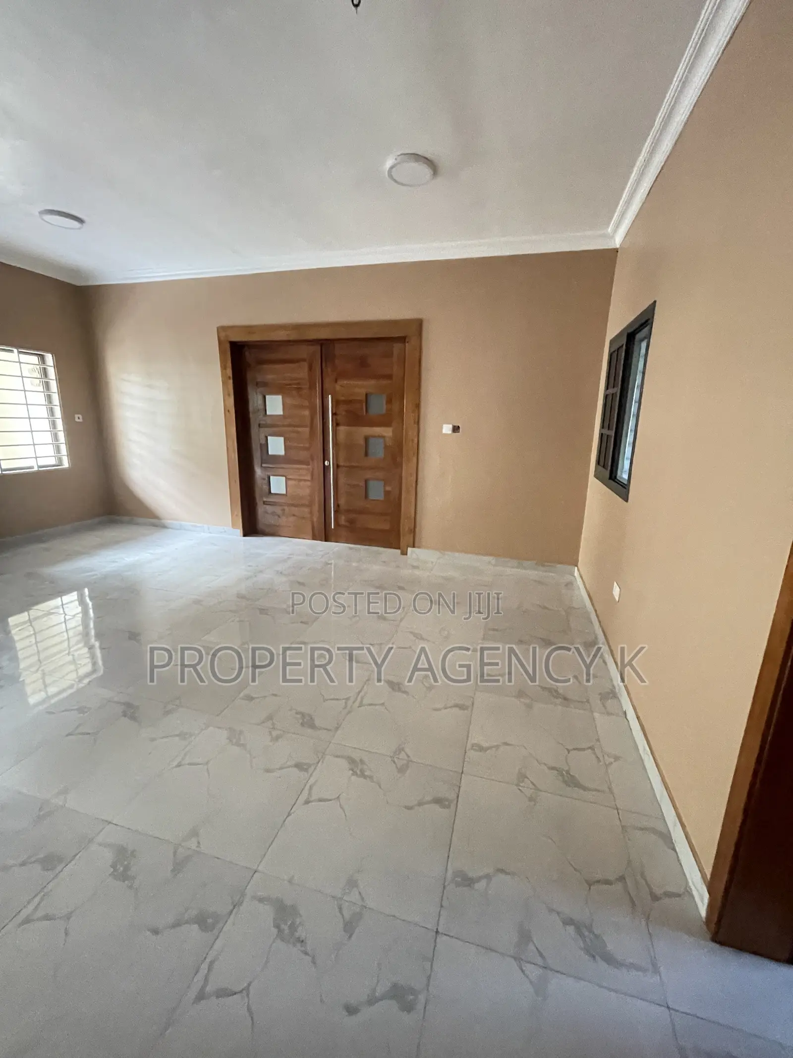 2bdrm Apartment in J Apartments Comp, West Hills Mall Area for rent