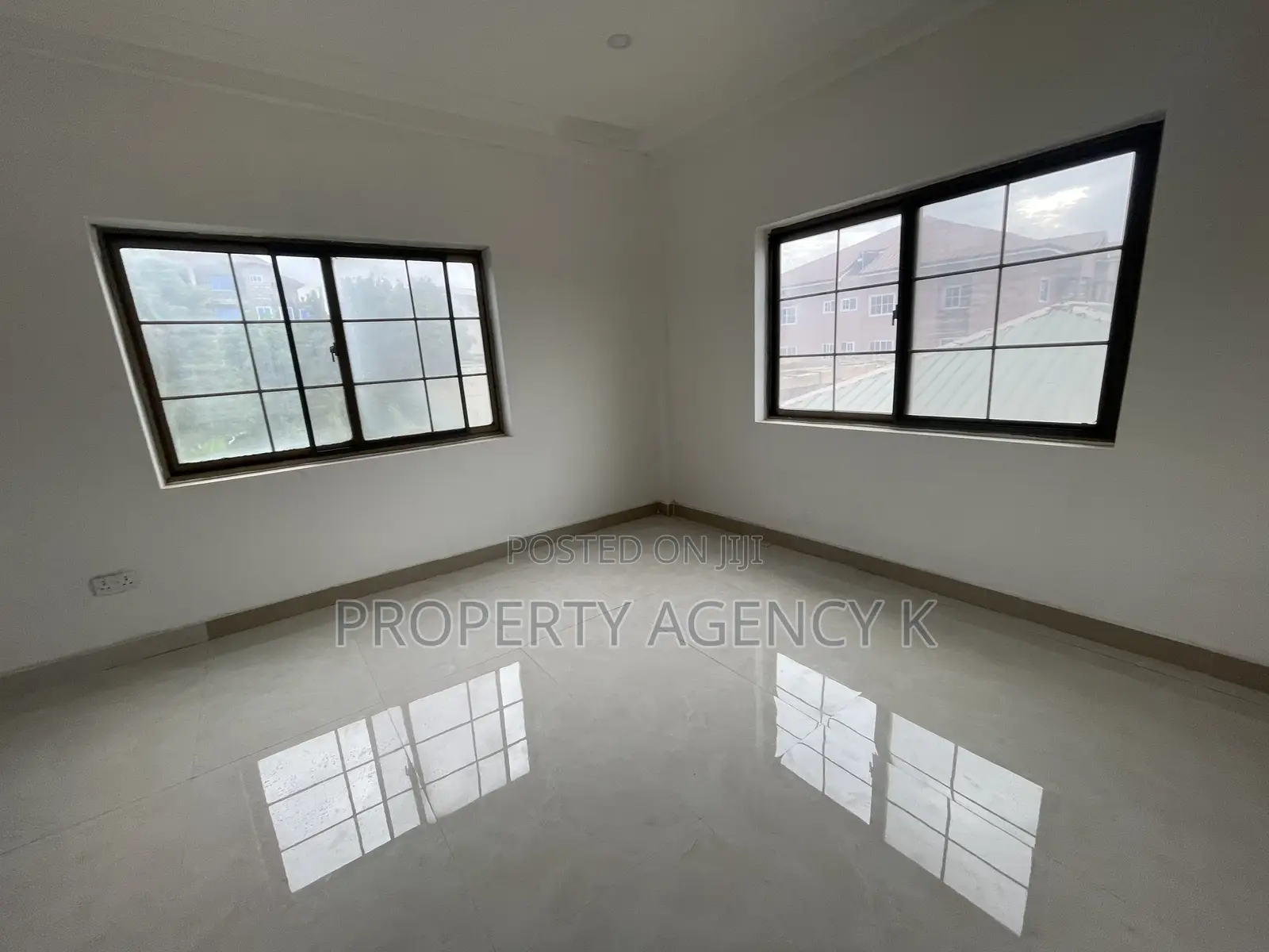 3bdrm Apartment in J Apartments, West Hills Mall Area for rent