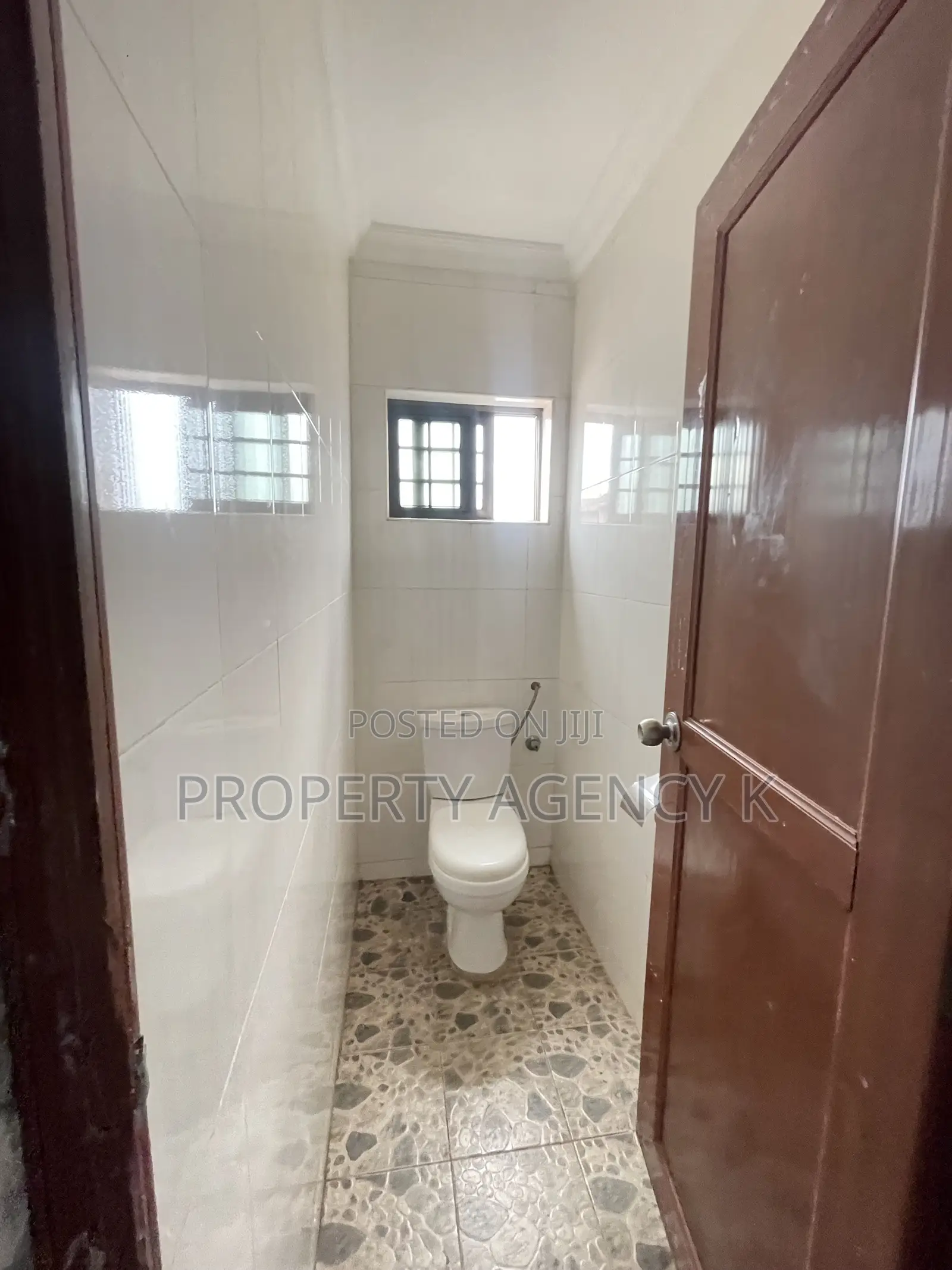 3bdrm Apartment in J Apartments, West Hills Mall Area for rent