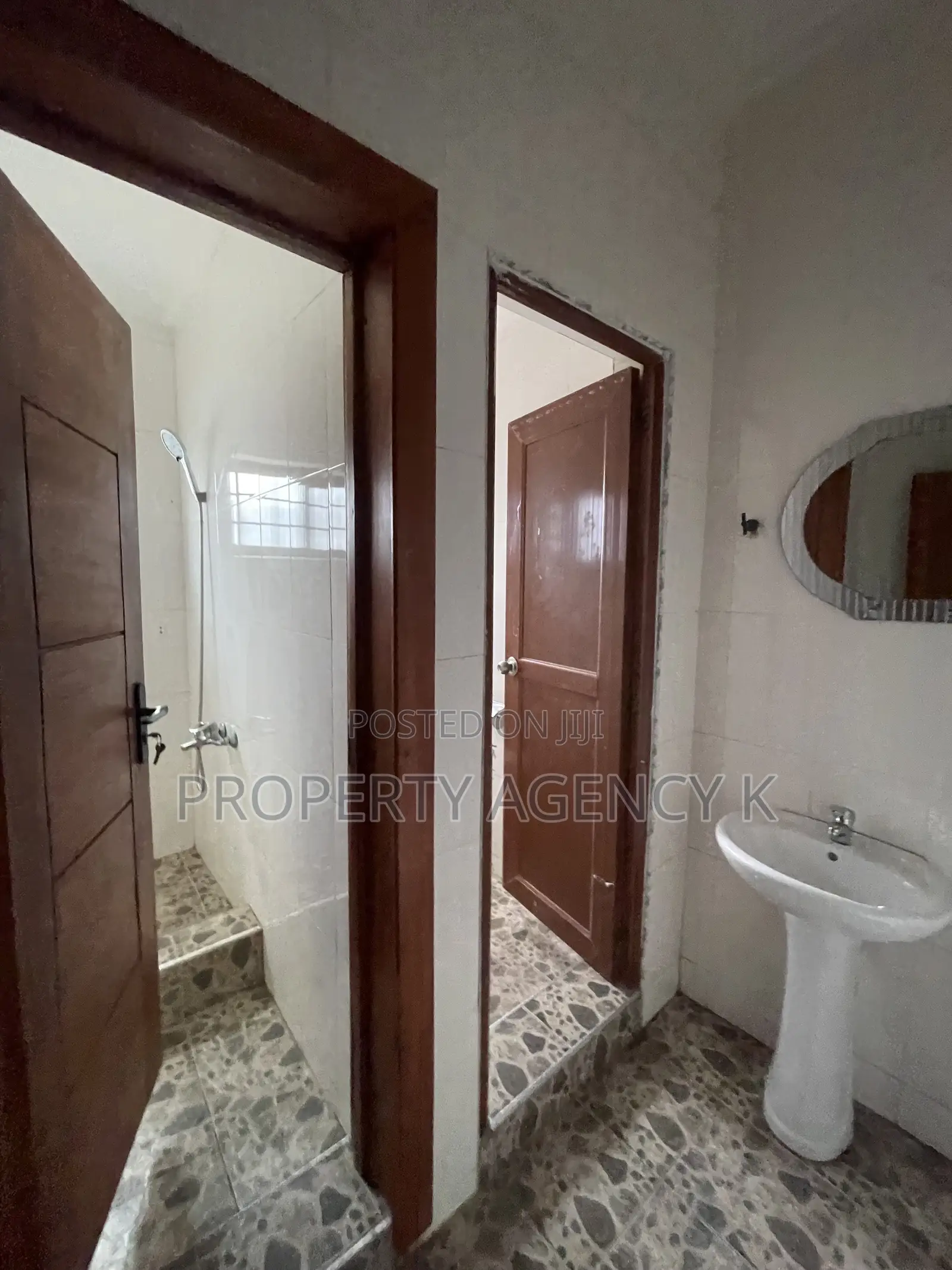 3bdrm Apartment in J Apartments, West Hills Mall Area for rent