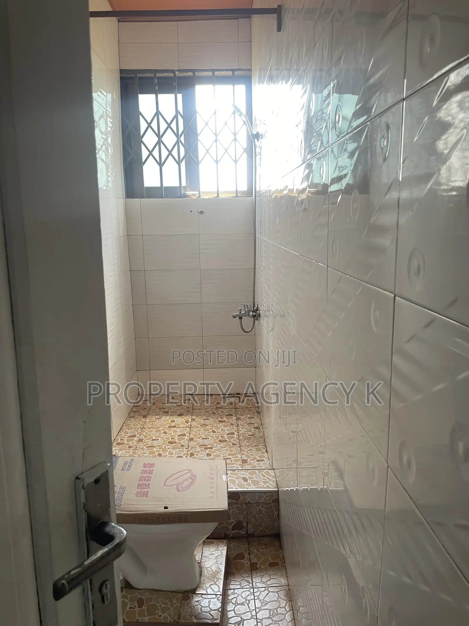 1bdrm Apartment in J Apts, West Hills Mall Area for rent
