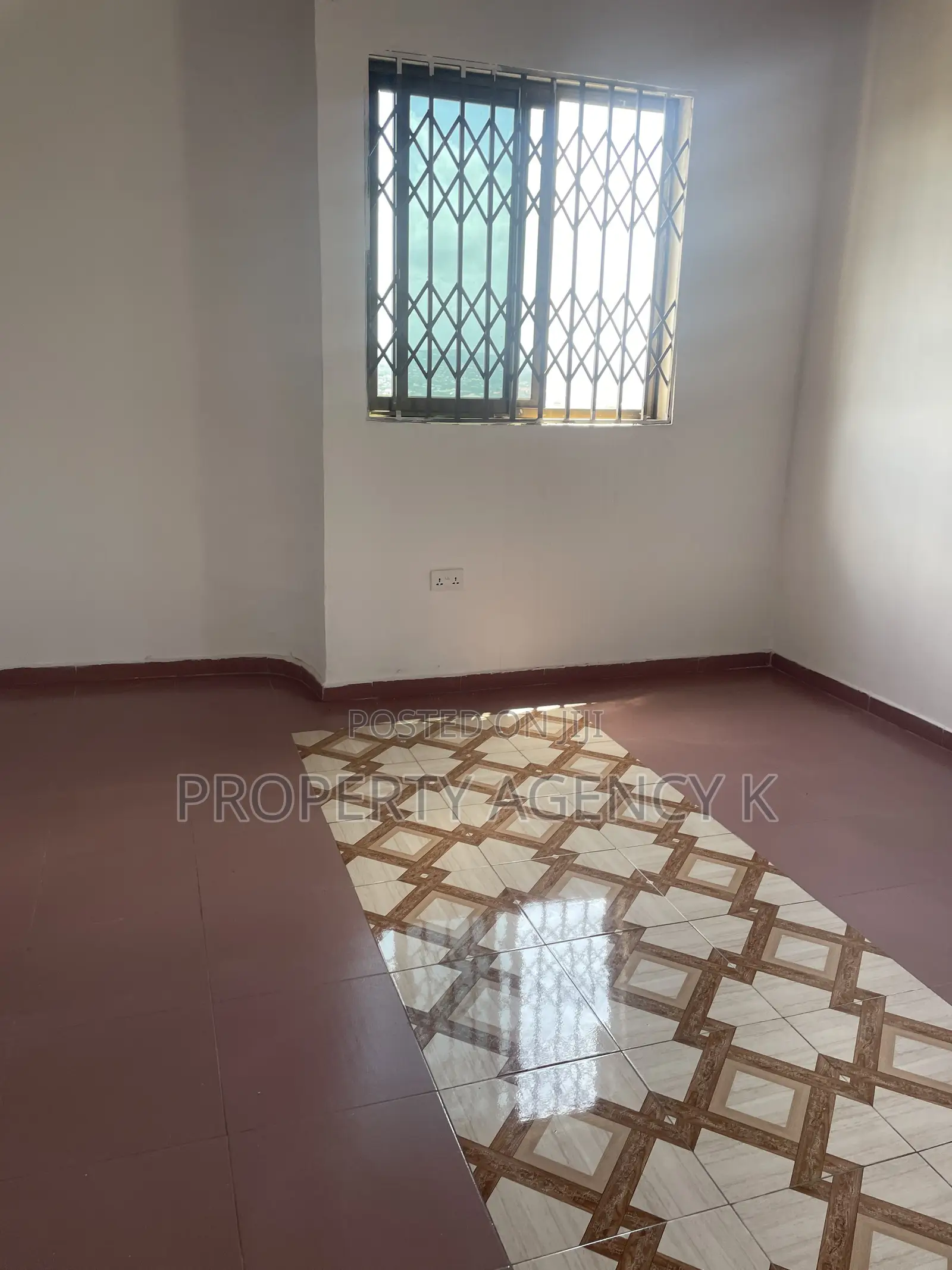 1bdrm Apartment in J Apts, West Hills Mall Area for rent
