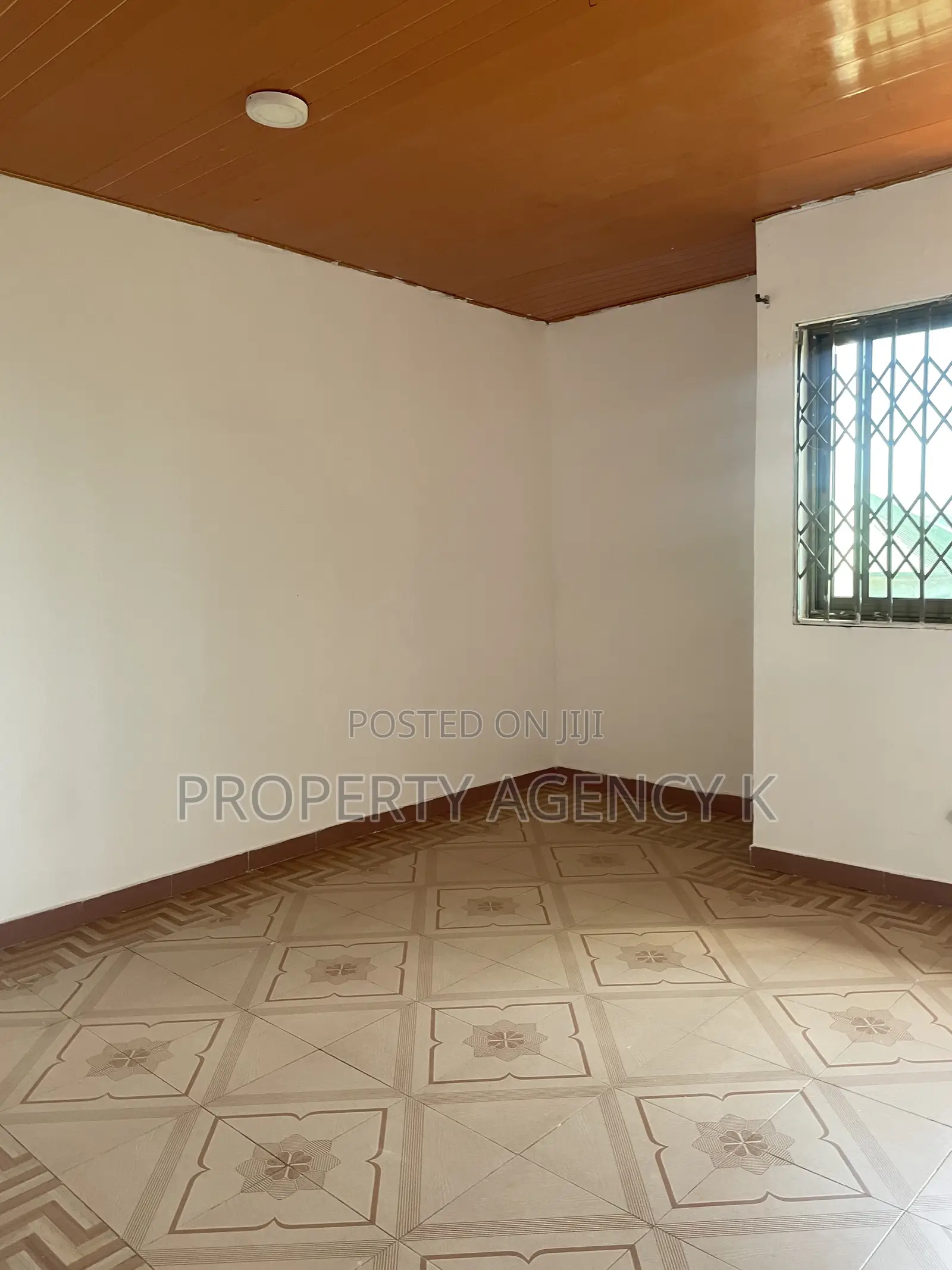 1bdrm Apartment in J Apts, West Hills Mall Area for rent