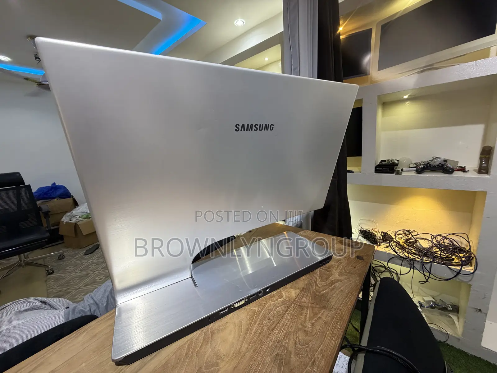 Sumsung Ultraslim 27” 120hz Syncmaster