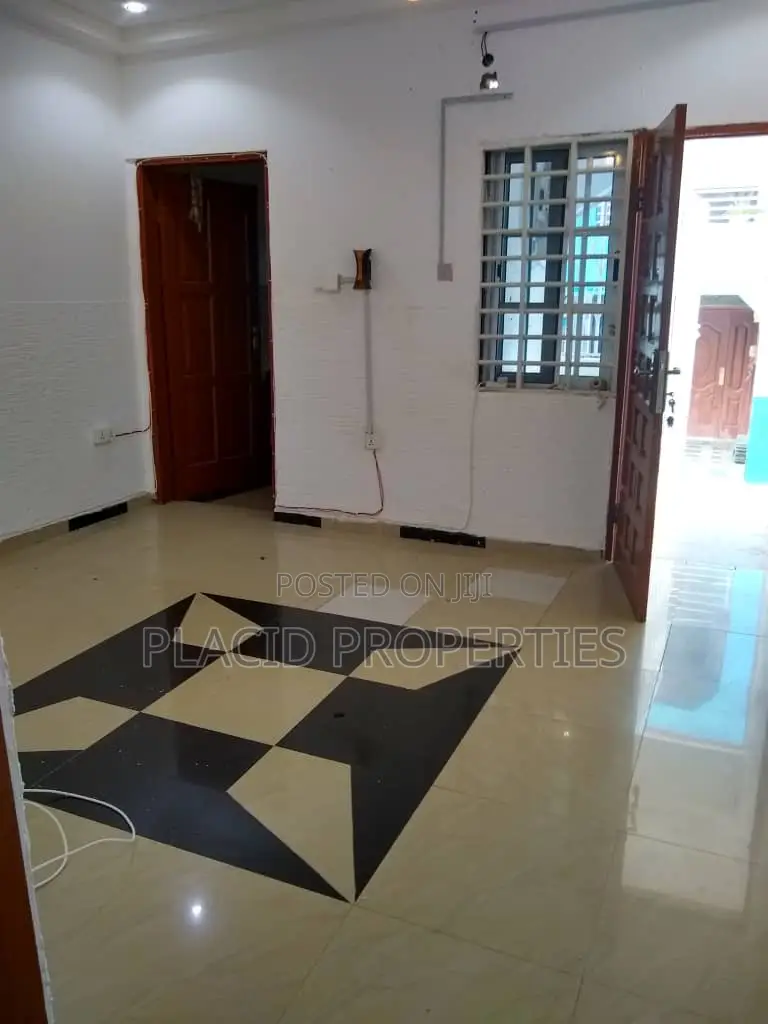 1bdrm Apartment in Adenta Sakora for rent