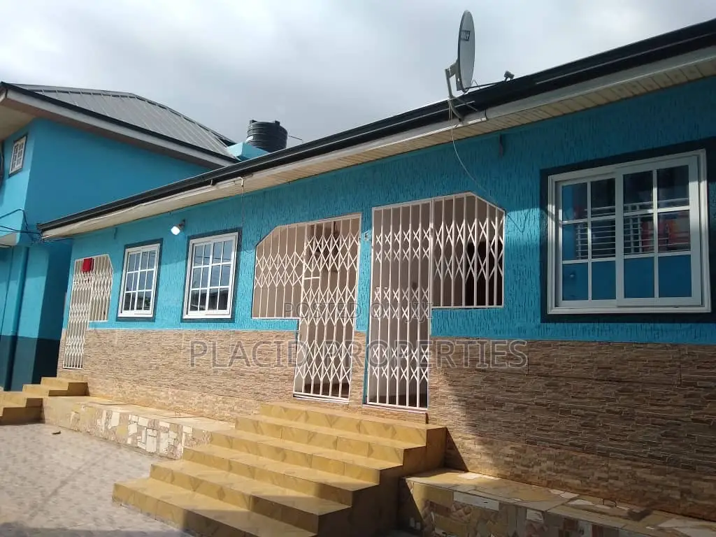 1bdrm Apartment in Adenta Sakora for rent
