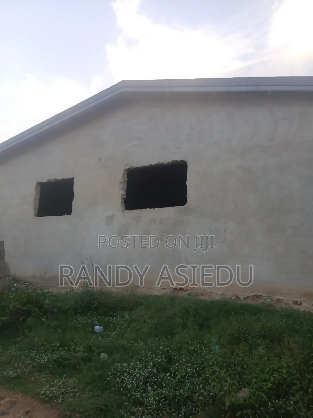 5bdrm House in Danfa for sale