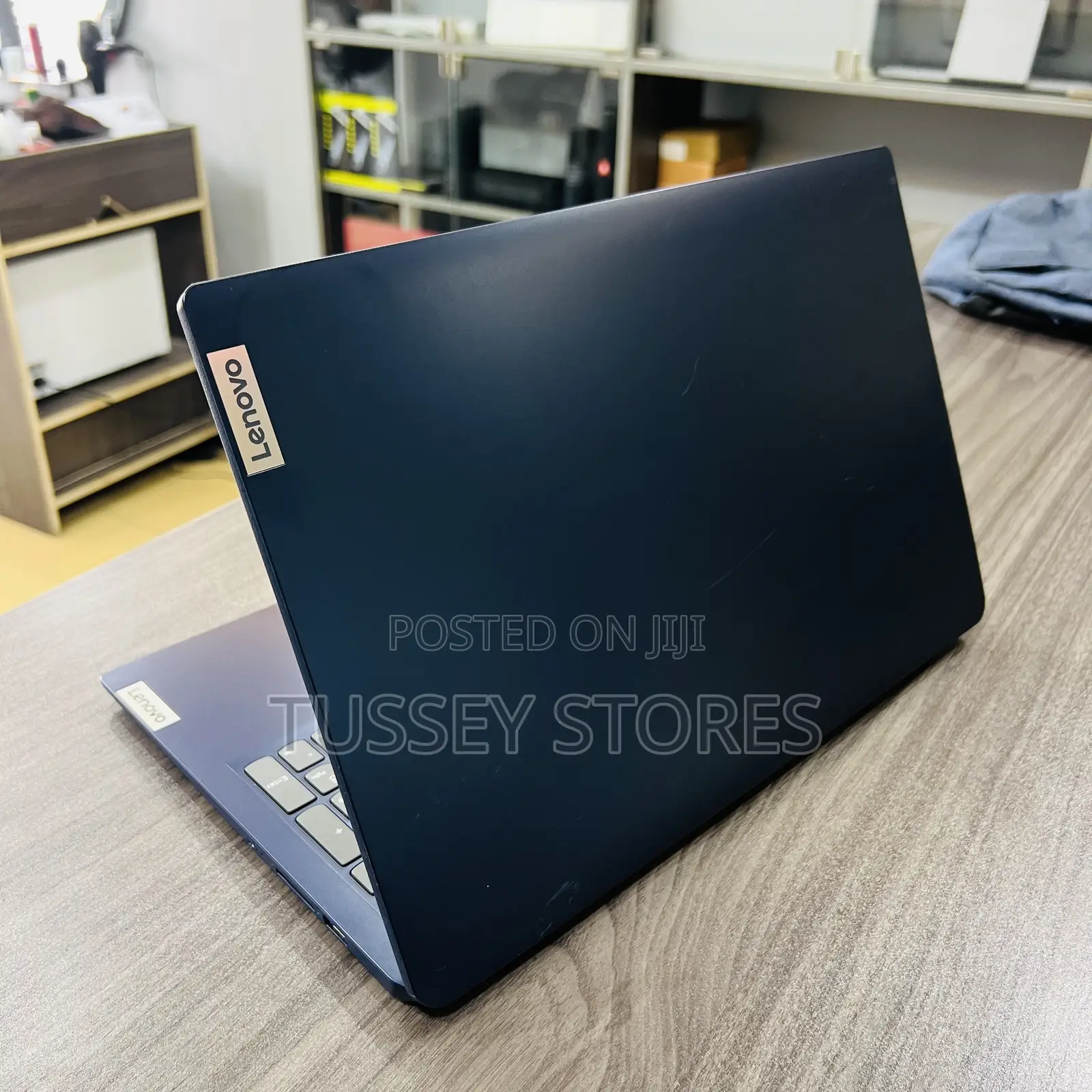 Laptop Lenovo IdeaPad 1 8GB AMD Ryzen 5 SSD 256GB