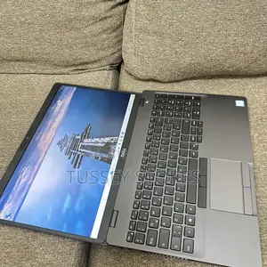 Laptop Dell Latitude 5501 16GB Intel Core i7 SSD 512GB