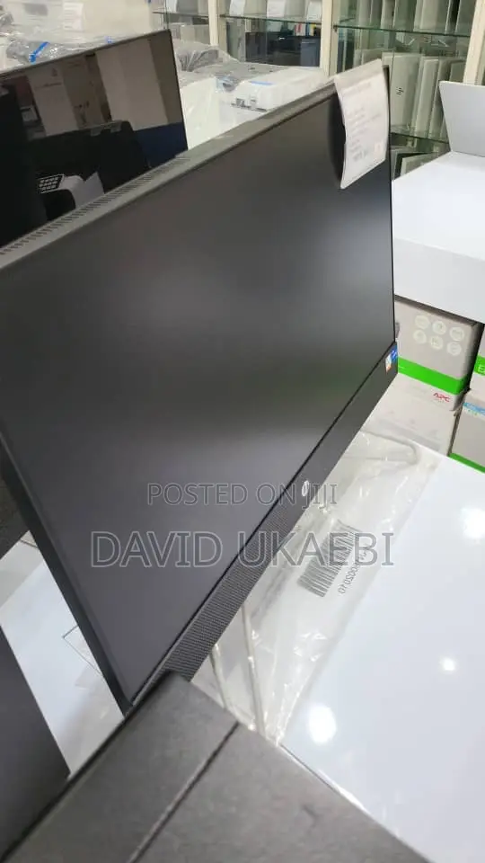Desktop Computer HP 200 G4 22 All-in-One 16GB Intel Core i5 SSD 512GB