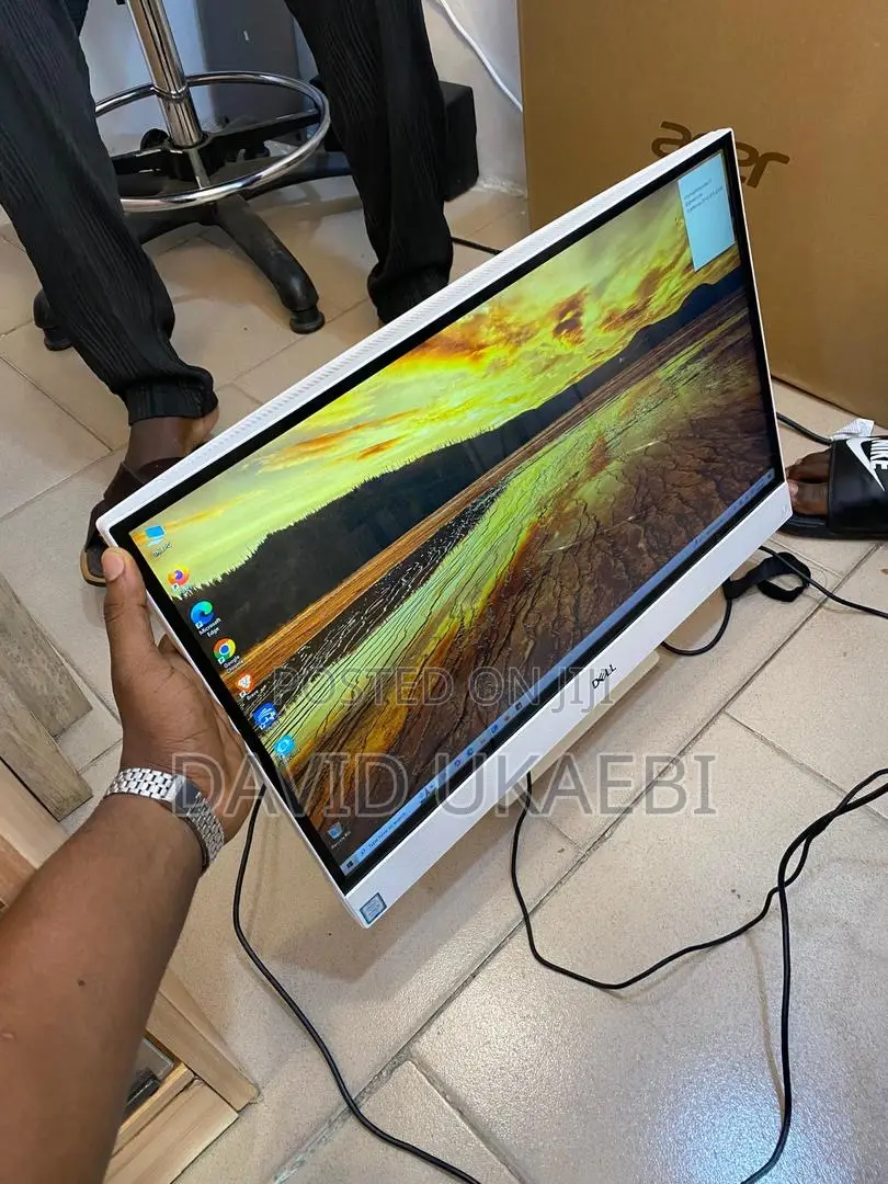 Desktop Computer HP 200 G4 22 All-in-One 16GB Intel Core i5 SSD 512GB