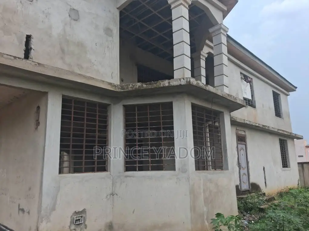5bdrm House in Prampram for sale