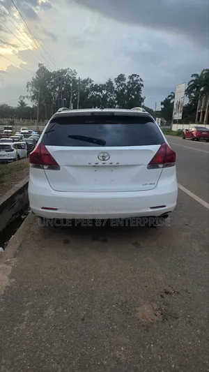 Toyota Venza LE 4dr Wagon AWD (2.7L 4cyl 6A) 2014 White
