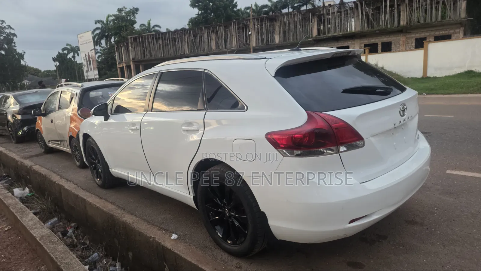 Toyota Venza LE 4dr Wagon AWD (2.7L 4cyl 6A) 2014 White