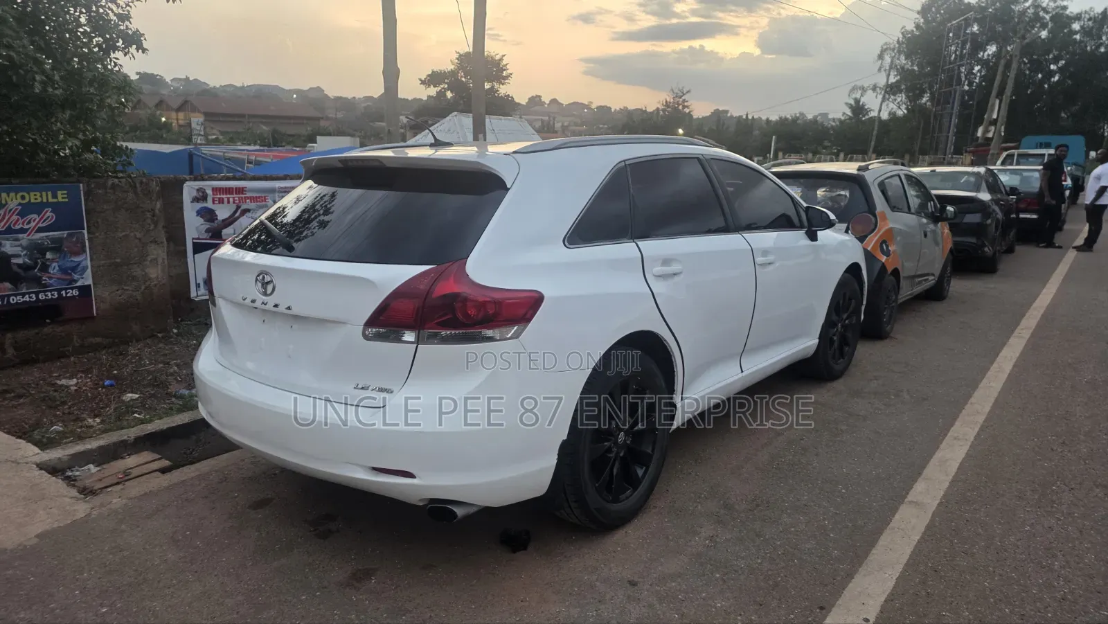 Toyota Venza LE 4dr Wagon AWD (2.7L 4cyl 6A) 2014 White