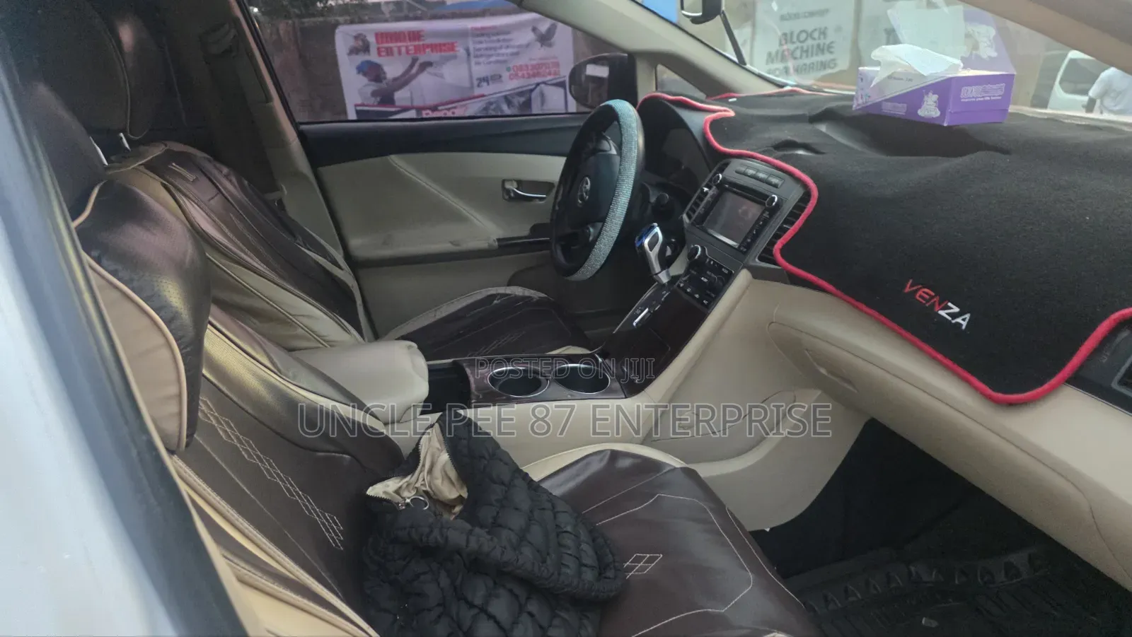 Toyota Venza LE 4dr Wagon AWD (2.7L 4cyl 6A) 2014 White