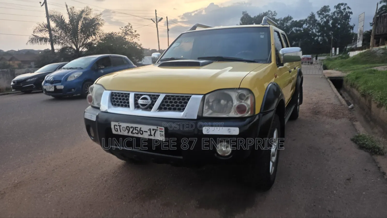Nissan Hardbody 2017 Yellow