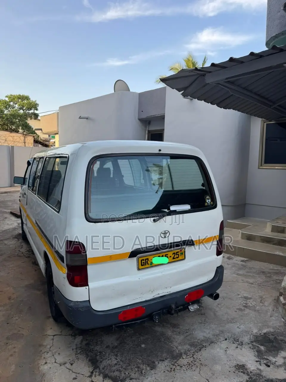 Toyota HiAce 2012 White