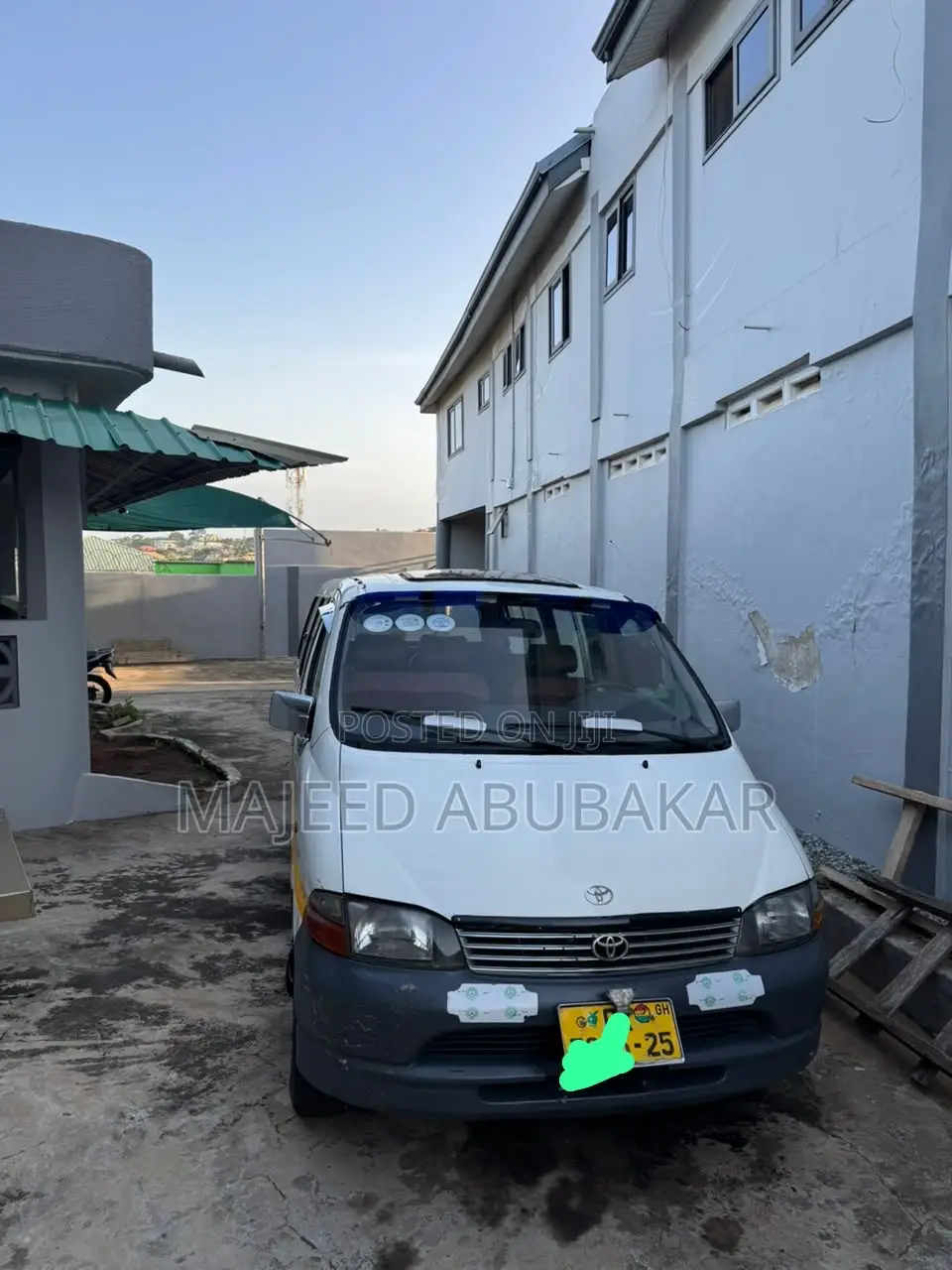 Toyota HiAce 2012 White