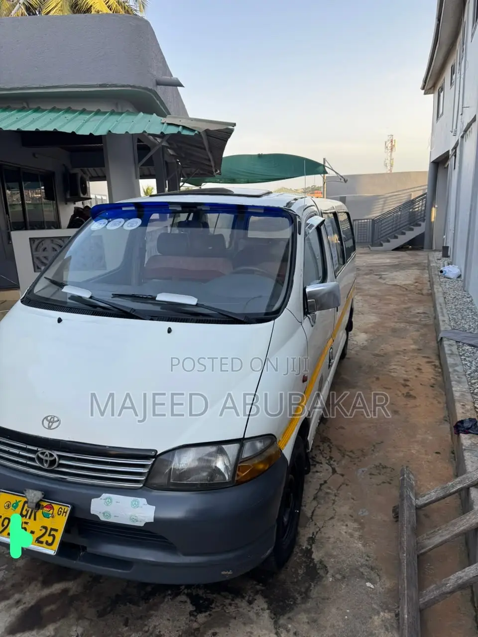Toyota HiAce 2012 White