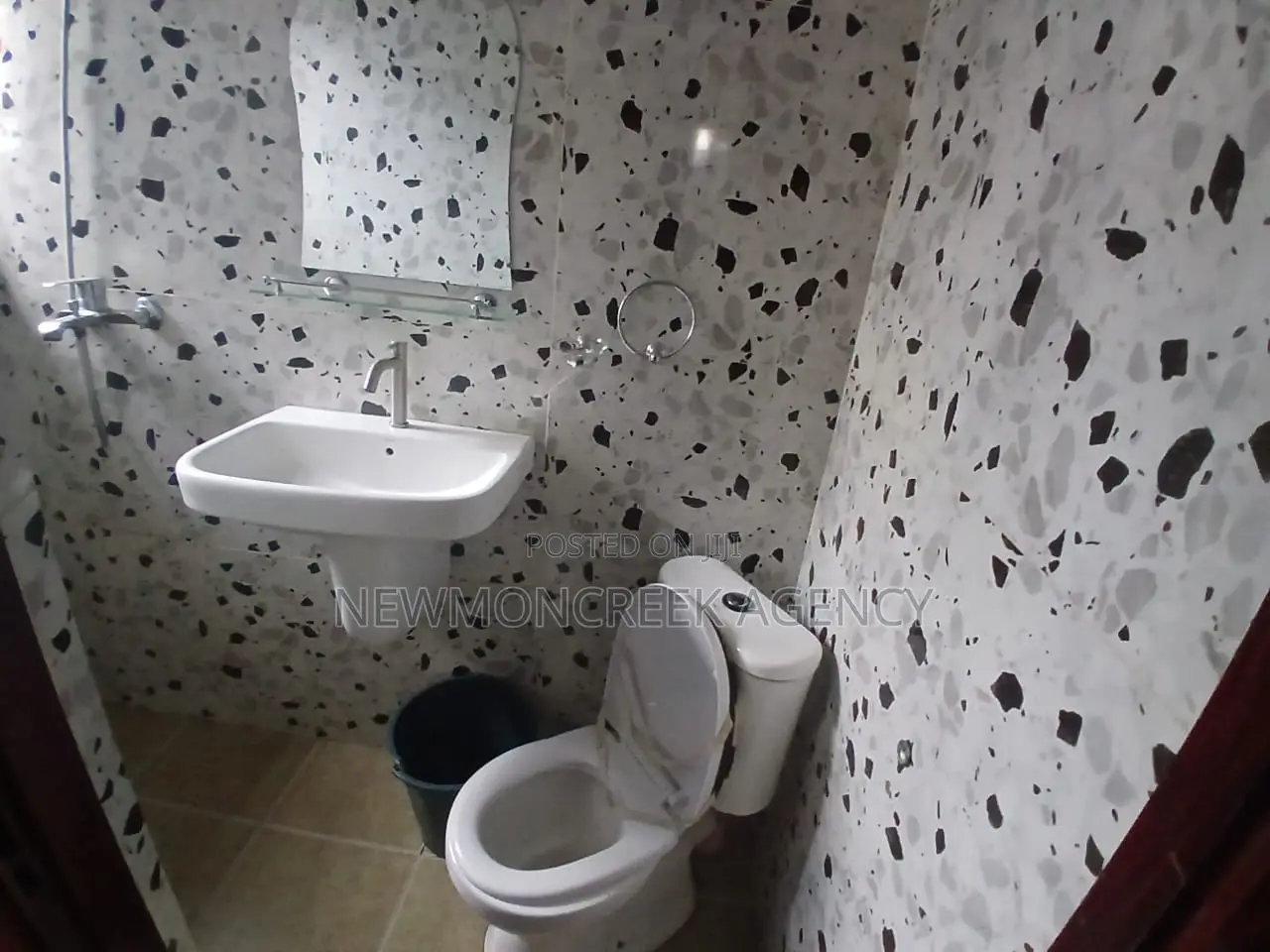 Furnished 2bdrm Bungalow in Lakeside Estates, Accra Metropolitan