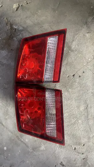 Dodge Journey Bootlight Pair